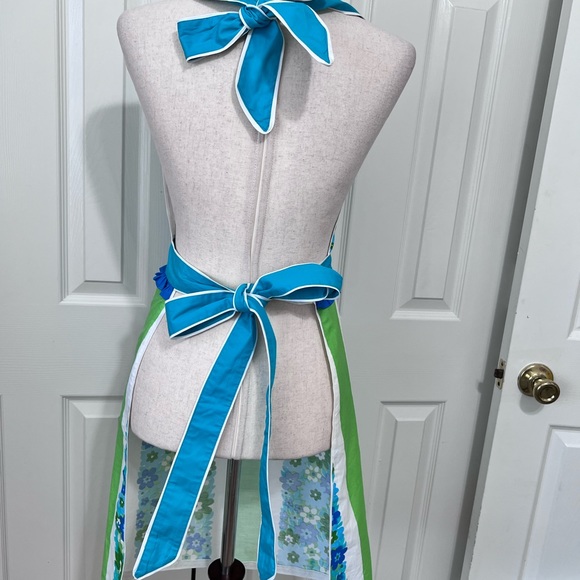 Anthropologie Full Size Floral tie neck and waist Apron. One size - Picture 3 of 6